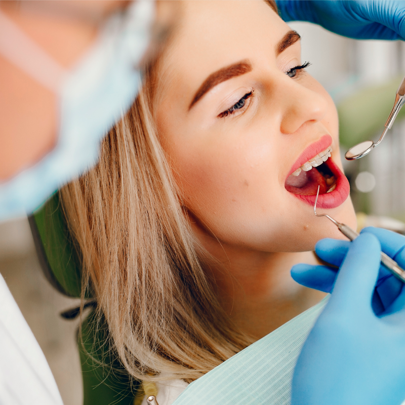 Tendências em Estética Dental: Revelando Sorrisos Transformadores